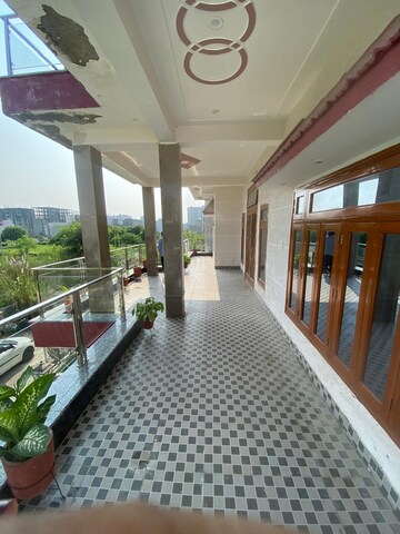 Balcony in 4 BHK Builder Floor at Ansal Sushant Golf city, Sushant Golf City – for Rent
