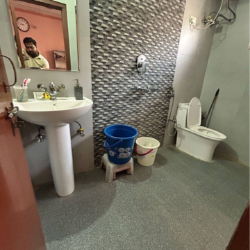 2 BHK Builder Floor For Rent in Sector 23
