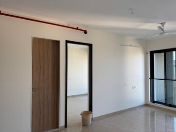 Room in 2 BHK Apartment at Dosti Eastern Bay, Wadala – for Rent