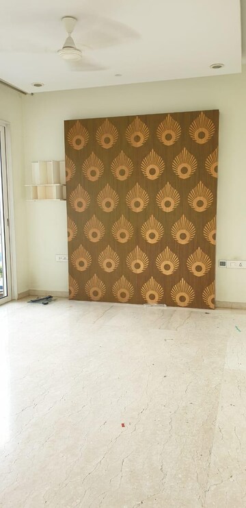Room in 5 BHK Apartment at Lodha Fiorenza, Goregaon East – for Sale