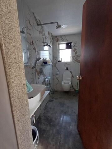 Master Bedroom in 3 BHK Apartment at Sagar Tarang Worli, Worli – for Rent