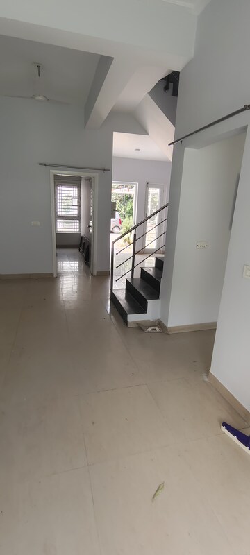 Building Lobby in 3 BHK Villa at Paramount Golfforeste Villas, Zeta I Greater Noida – for Rent
