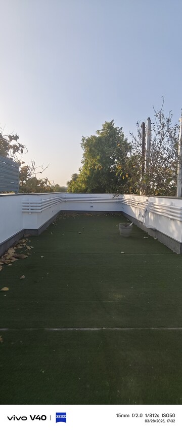 Swimming Pool in 4 BHK Builder Floor at Hauz Khas Enclave – for Rent
