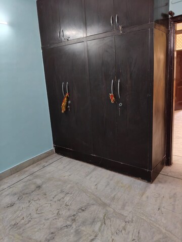 Room in 2 BHK Builder Floor at Shakti Khand – for Rent