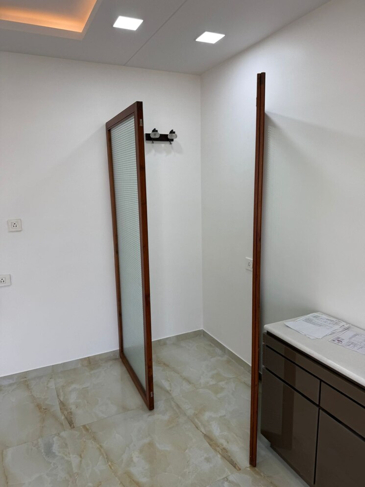 Room, andheri east 2 Bedroom 650 Sq.Ft. Apartment In Andheri East Mumbai 8413647