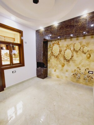 1 BHK Builder Floor For Sale in Maharani Enclave