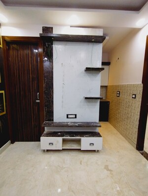 Bedroom in 1 BHK Builder Floor at Maharani Enclave – for Sale