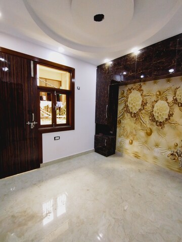 Bedroom in 1 BHK Builder Floor at Maharani Enclave – for Sale