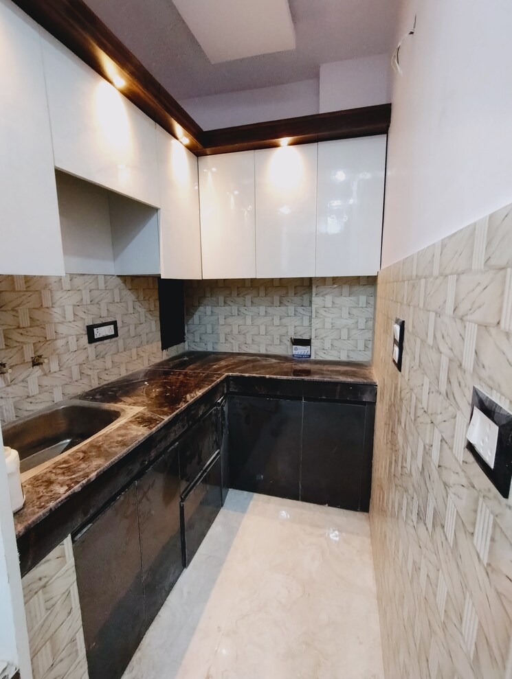Kitchen, maharani enclave 1 Bedroom 400 Sq.Ft. Builder Floor In Maharani Enclave Delhi 8413665