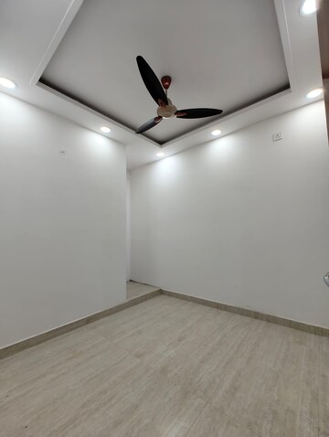 Room in 2 BHK Builder Floor at Govindpuri – for Rent
