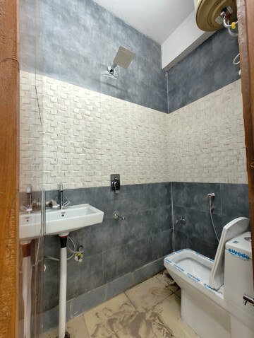 Kitchen in 2 BHK Builder Floor at Govindpuri – for Rent