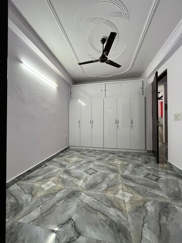 Room in 2 BHK Apartment at Palm Residency Chhatarpur, Chattarpur – for Rent