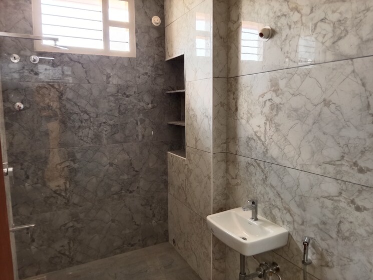 Bathroom, suvilas-royal-gardenia 4 Bedroom 3500 Sq.Ft. Independent House In Abbigere Bangalore 8413767
