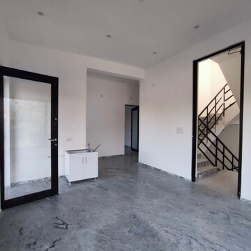 Building Lobby in 3.5 BHK Villa at Dehradun Cantt – for Sale