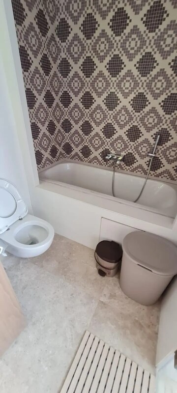 Bathroom in 4 BHK Apartment at Lodha Fiorenza, Goregaon East – for Sale