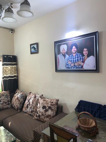Living Room in 2 BHK Builder Floor at Brs Nagar – for Rent