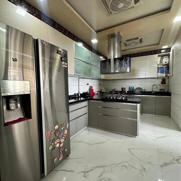 Parking in 5 BHK Apartment at Imperial Heights Goregaon West, Goregaon West – for Sale