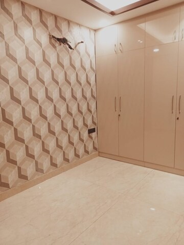 Bathroom in 3 BHK Builder Floor at Kohli One Malibu Town, Sector 47 – for Rent