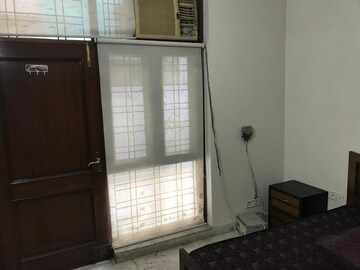 Bathroom in 3 BHK Apartment at Gupta Awas, Sector 43 – for Rent