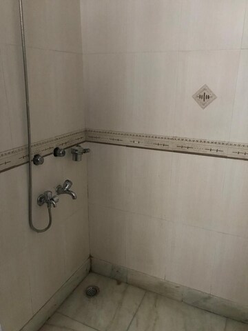 Bathroom in 3 BHK Apartment at Gupta Awas, Sector 43 – for Rent