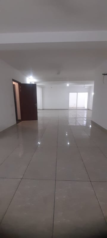 Room in 3 BHK Apartment at Gupta Awas, Sector 43 – for Rent