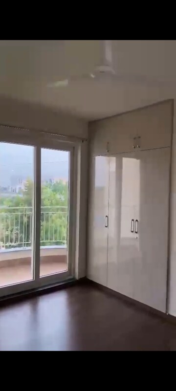 Building Lobby in 2 BHK Apartment at BPTP Discovery Park, Sector 80 – for Rent