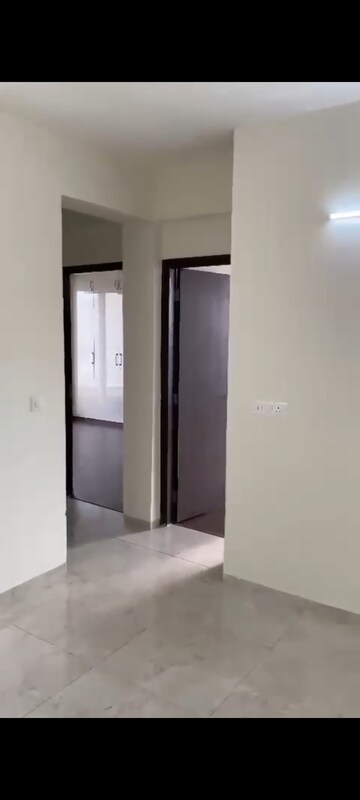 Room in 2 BHK Apartment at BPTP Discovery Park, Sector 80 – for Rent