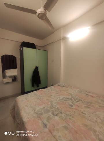 Bedroom in 2.5 BHK Apartment at Sai Siddhi Tower, Ghatkopar East – for Rent
