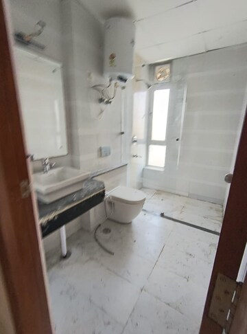 Bathroom in 3.5 BHK Apartment at Jaypee Kalypso Court, Sector 128 – for Rent