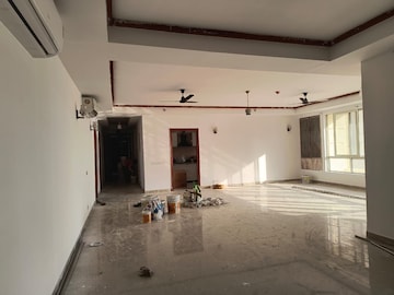 Building Lobby in 3.5 BHK Apartment at Jaypee Kalypso Court, Sector 128 – for Rent