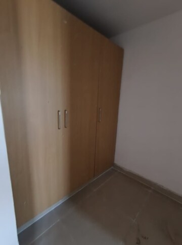 Room in 3.5 BHK Apartment at Jaypee Kalypso Court, Sector 128 – for Rent