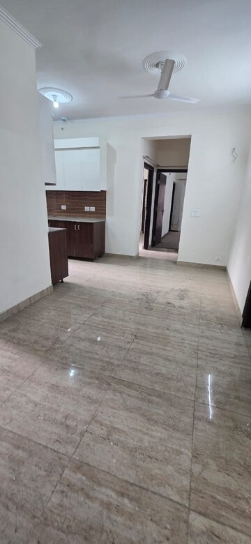 Room in 3 BHK Apartment at Amrapali Terrace Homes, Tech Zone 4 Greater Noida – for Rent