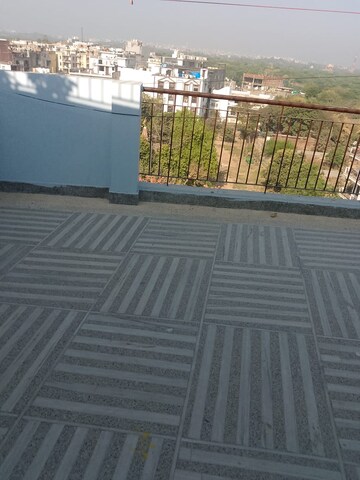 Balcony in 1 RK Builder Floor at Paryavaran Complex – for Rent