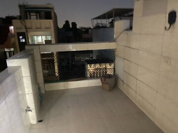 Kitchen in 1.5 BHK Builder Floor at Lajpat Nagar I – for Rent