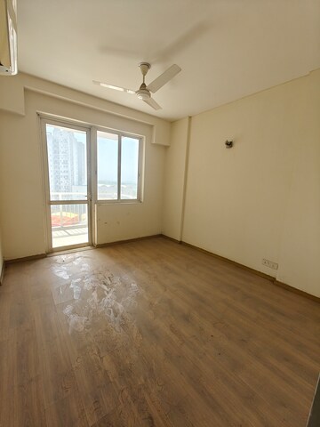 Room in 2 BHK Apartment at M3M Woodshire, Sector 107 – for Sale