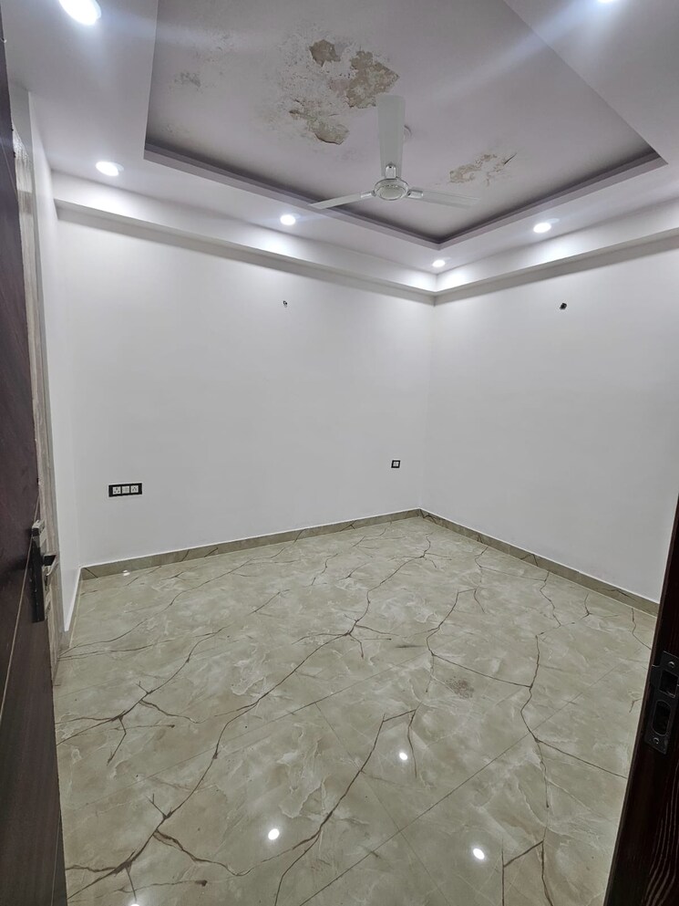 Bedroom, chattarpur 3 Bedroom 125 Sq.Yd. Builder Floor In Chattarpur Delhi 8414011