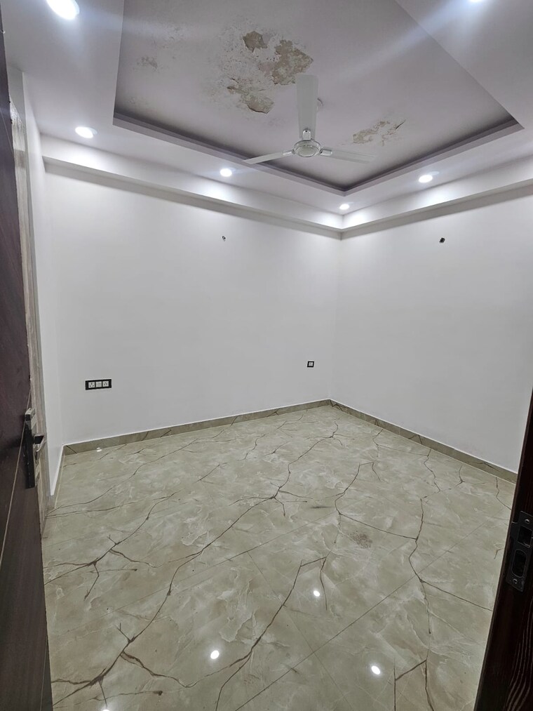 Bedroom, chattarpur 3 Bedroom 125 Sq.Yd. Builder Floor In Chattarpur Delhi 8414011