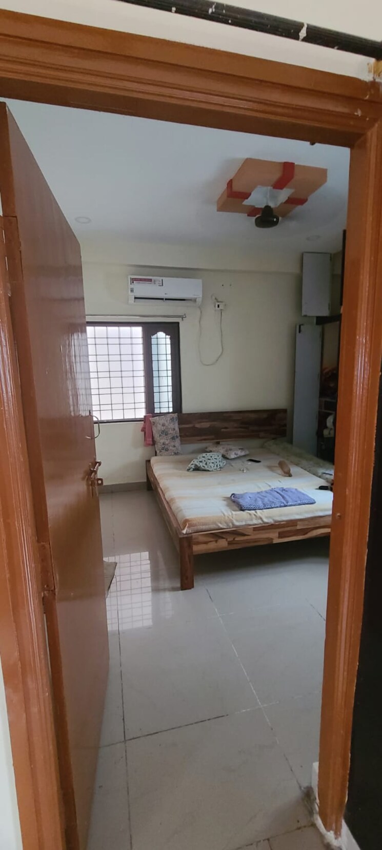 Room, sector 55 4 Bedroom 117 Sq.Mt. Independent House In Sector 55 Noida 8414022