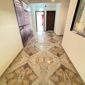  1 BHK Apartment at Pushpak Nagar – for Sale