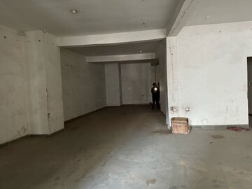Parking in  Showroom at Sector 20 – for Rent