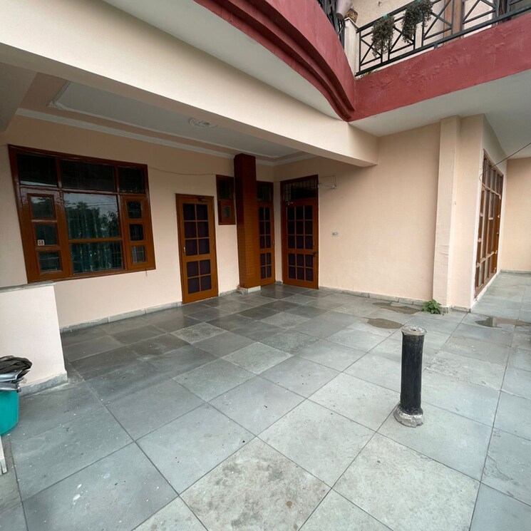  Parking, sector 51 3 Bedroom 1850 Sq.Ft. Apartment In Sector 51 Chandigarh 8414047