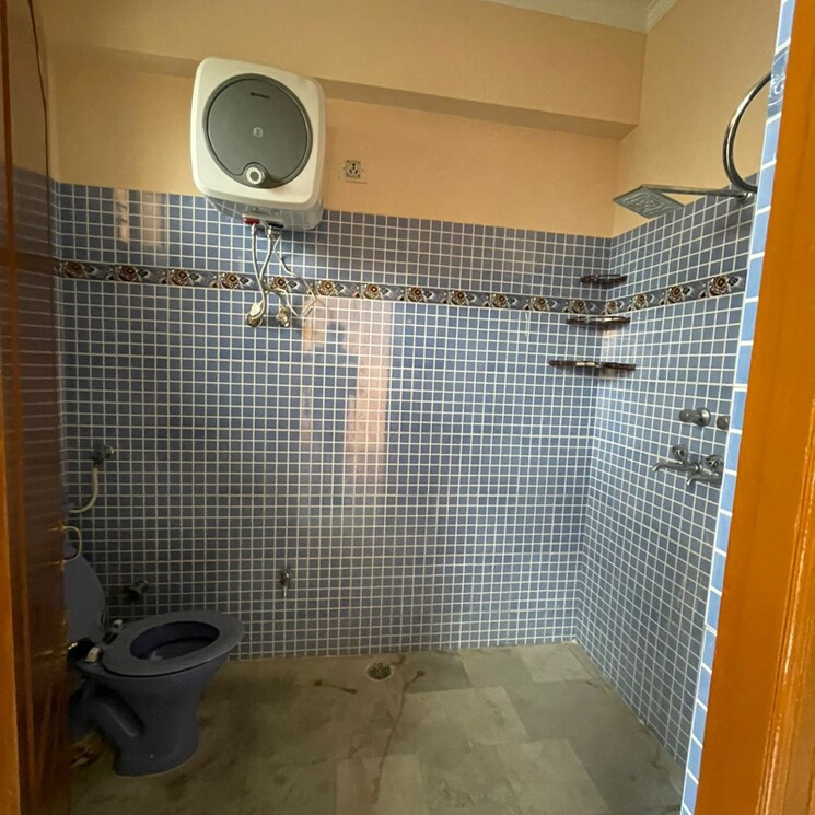 Bathroom, sector 51 3 Bedroom 1850 Sq.Ft. Apartment In Sector 51 Chandigarh 8414047