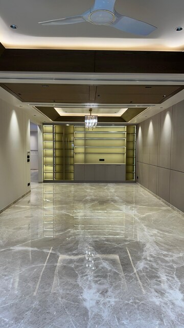 Room in 2 BHK Builder Floor at Gyan Khand – for Sale