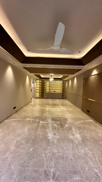 Furnished Amenities in 2 BHK Builder Floor at Gyan Khand – for Sale