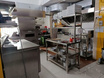 Team Area in  Showroom at Vadapalani – for Rent