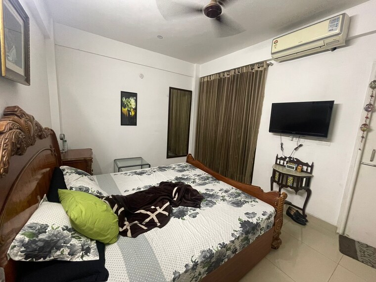 Bedroom, gyan khand 2 Bedroom 850 Sq.Ft. Builder Floor In Gyan Khand Ghaziabad 8414084