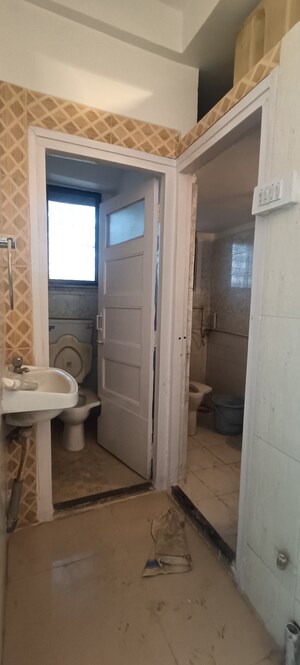 Bathroom in 1 BHK Apartment at Sagar Avenue, Santacruz East – for Sale