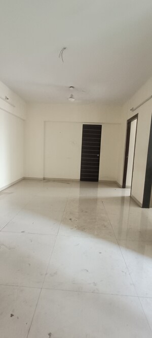 Room in 1 BHK Apartment at Daga Sofrance, Ghatkopar East – for Sale