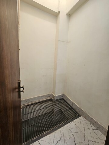 Bathroom in 3 BHK Builder Floor at Palm Residency Chhatarpur, Chattarpur – for Rent