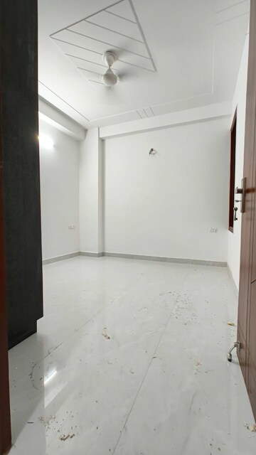 Room in 2 BHK Builder Floor at Palm Residency Chhatarpur, Chattarpur – for Rent
